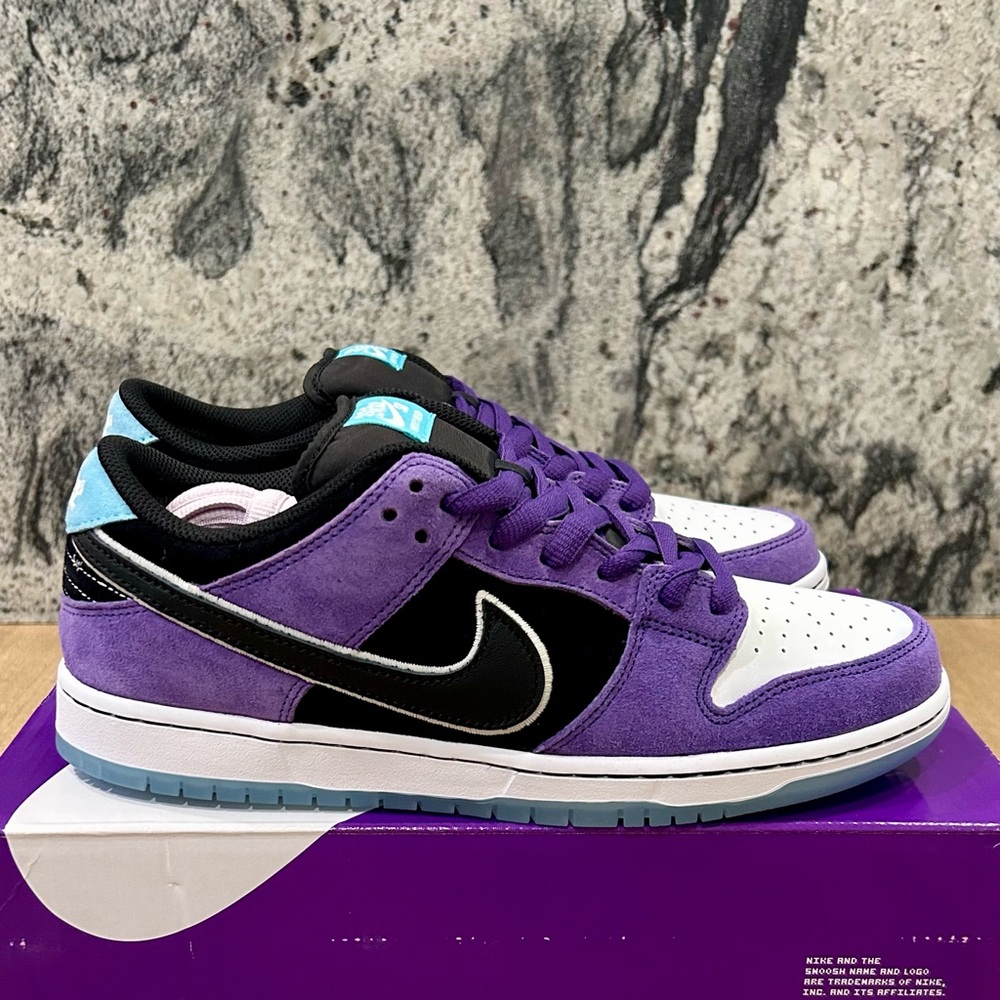 SOLD - Nike SB Dunk Low Hayley Wilson Men's HJ0513-500